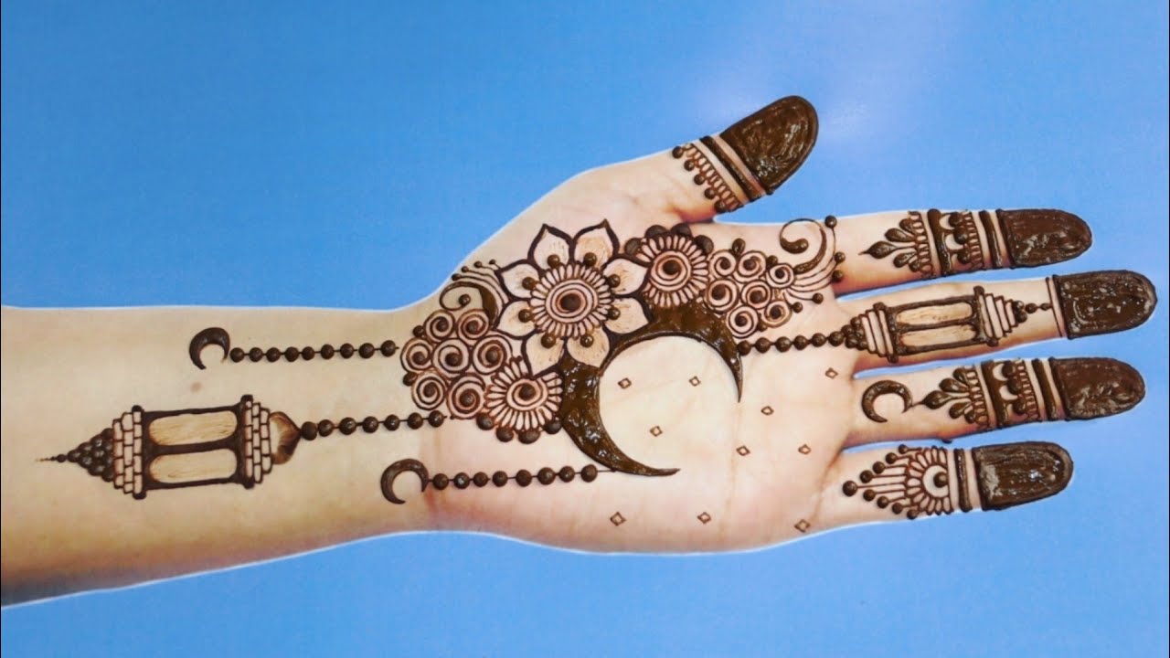 Arabic Moon Mehndi Design