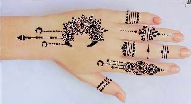 Arabic Moon Mehndi Design