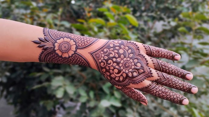 Back Hand Mehndi Design