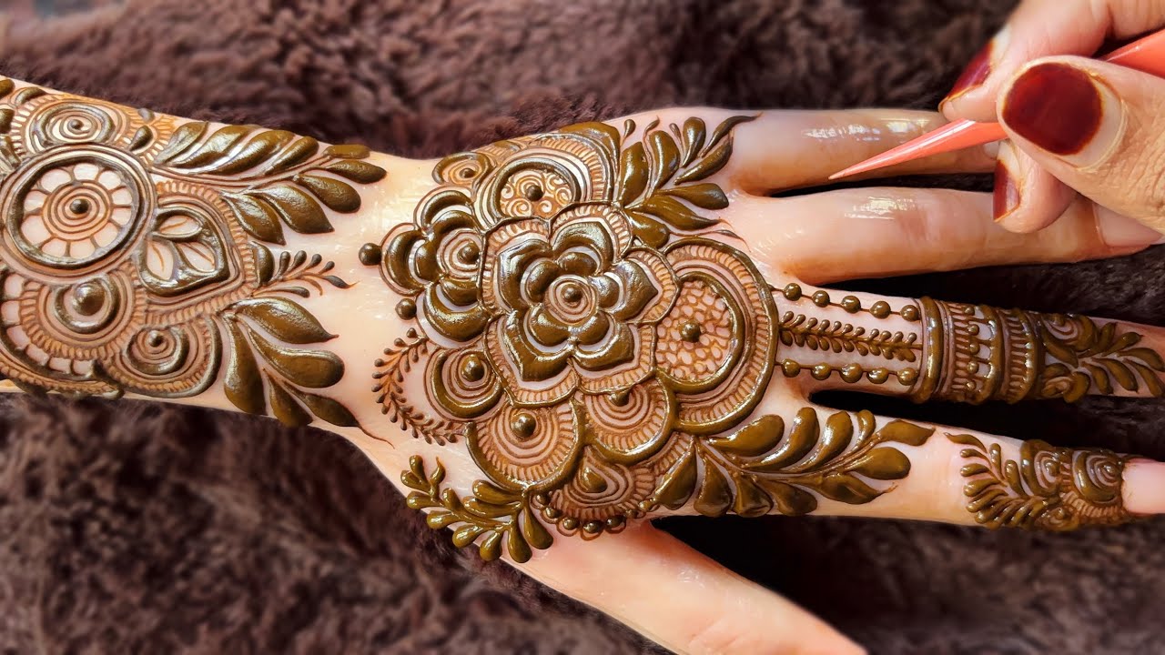 Back Hand Mehndi Design