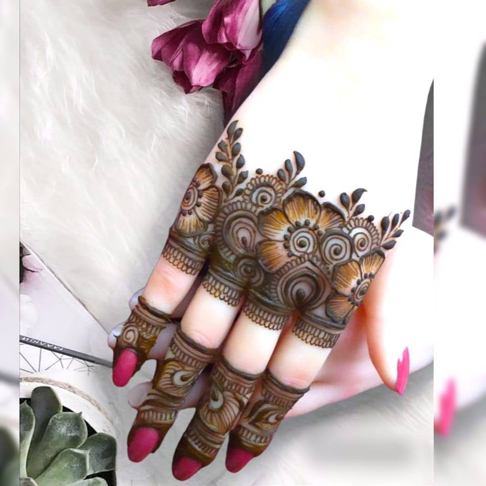 Back Hand Mehndi Design