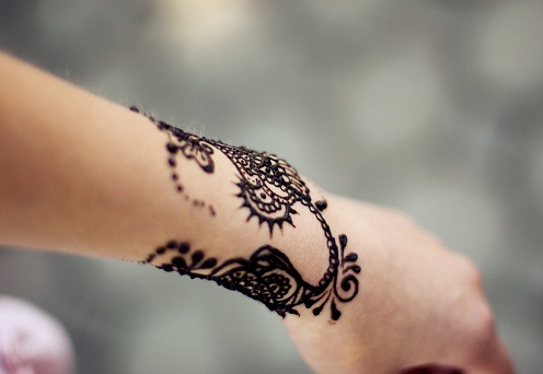 Bracelet Style Mehndi Design
