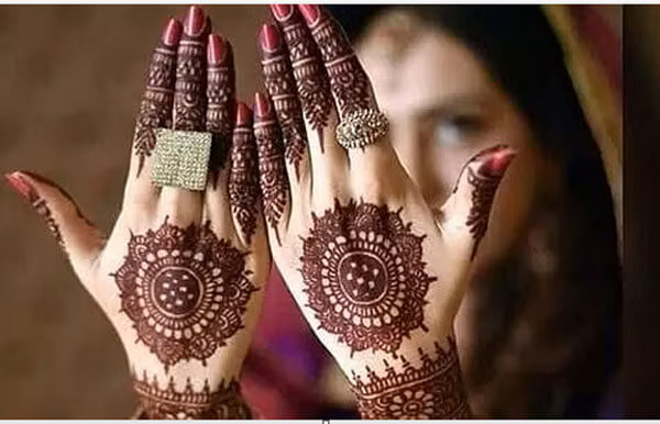 Eid Mehndi Design for Girls