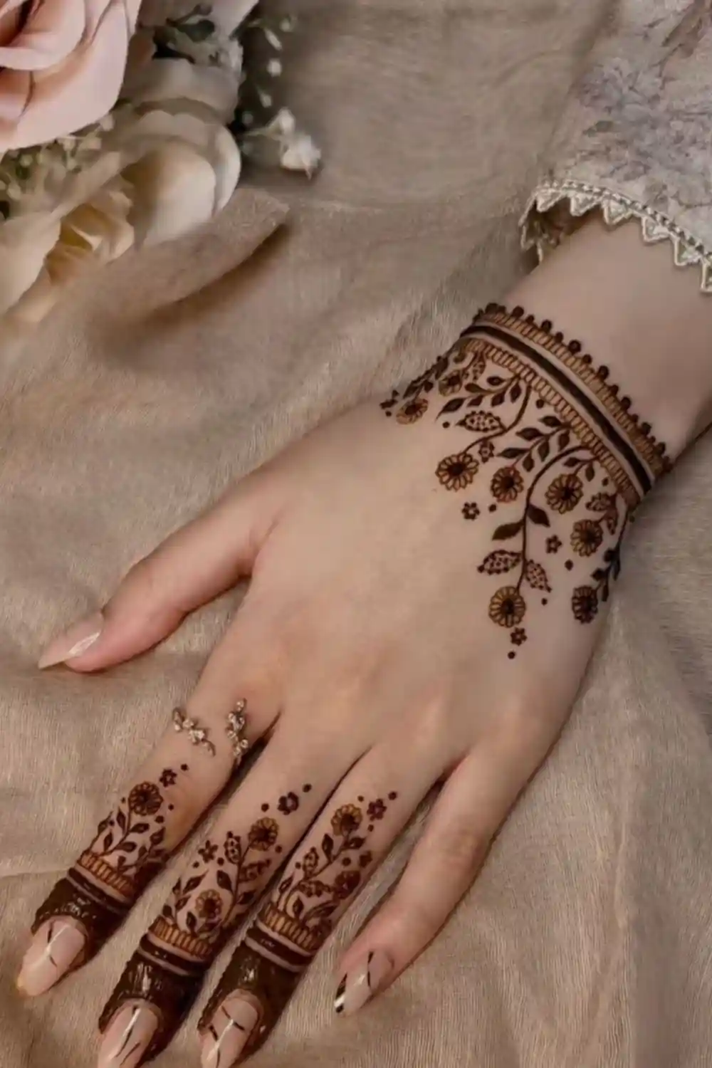 Finger Mehndi Design 