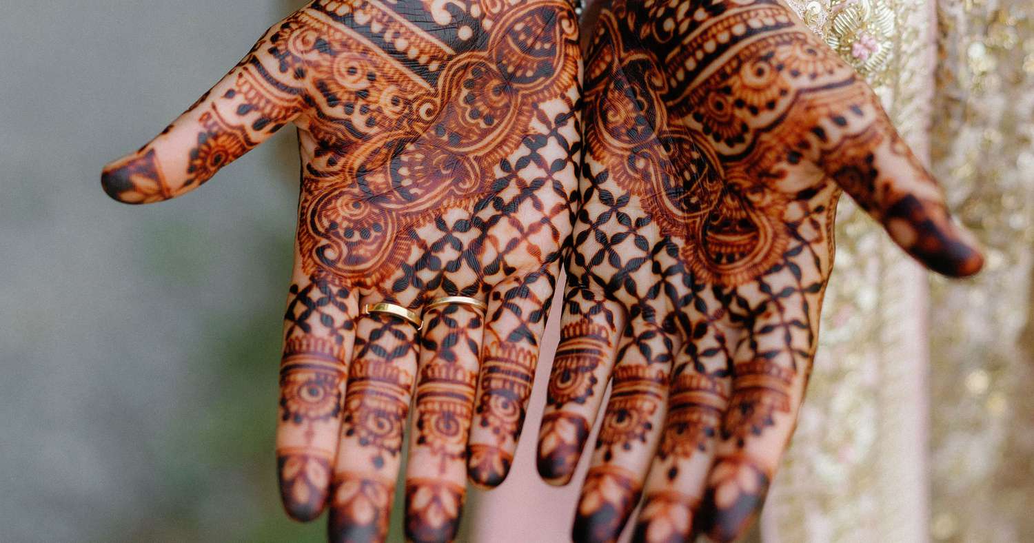 Simple Mehndi Design Front Hand
