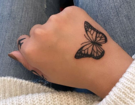 Khafif mehndi design back hand