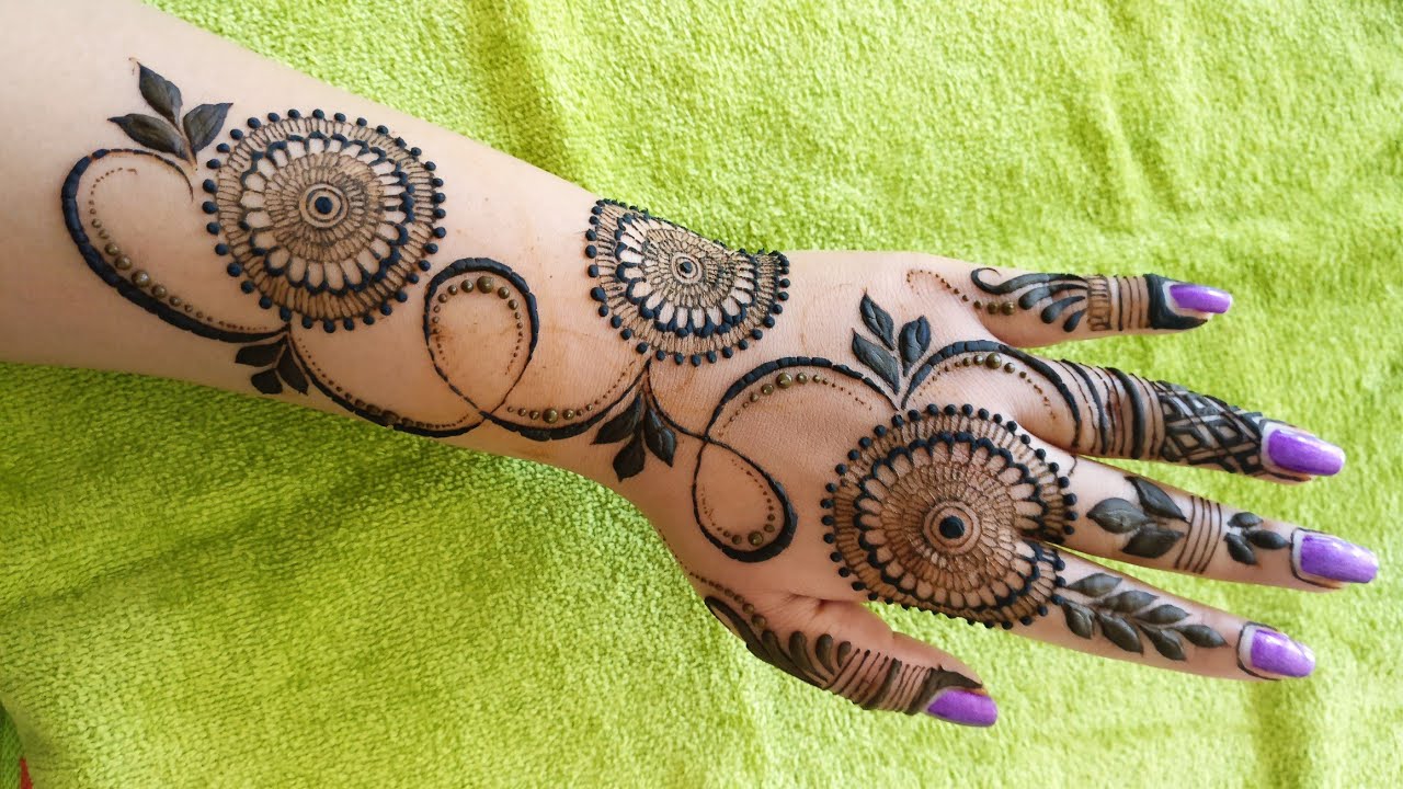 Front Mehndi Design