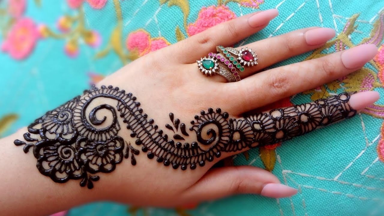Front Mehndi Design