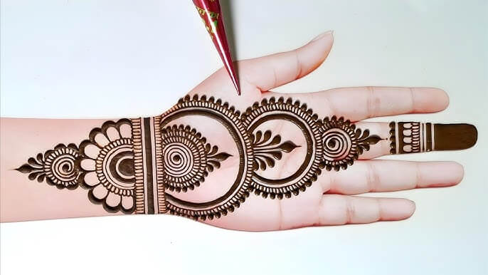 Front Hand Simple Mehndi Design