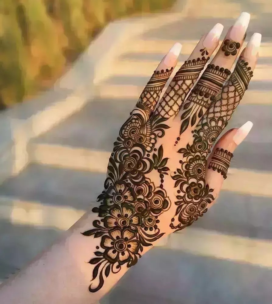 Mehndi design photos