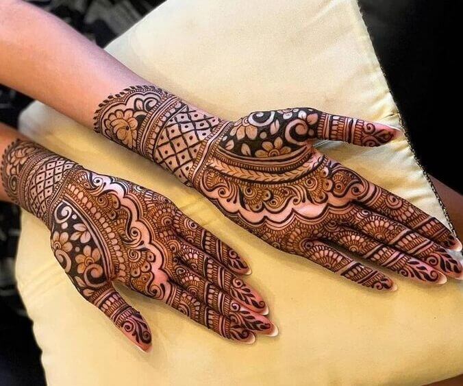 Minimal Bridal Mehndi Design
