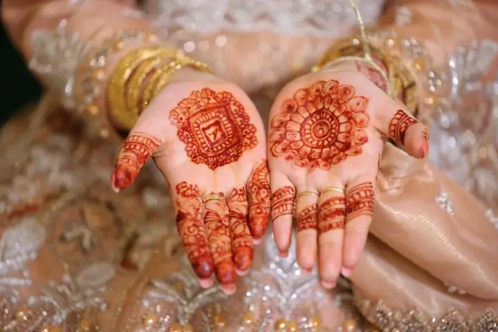 Minimal Bridal Mehndi Design