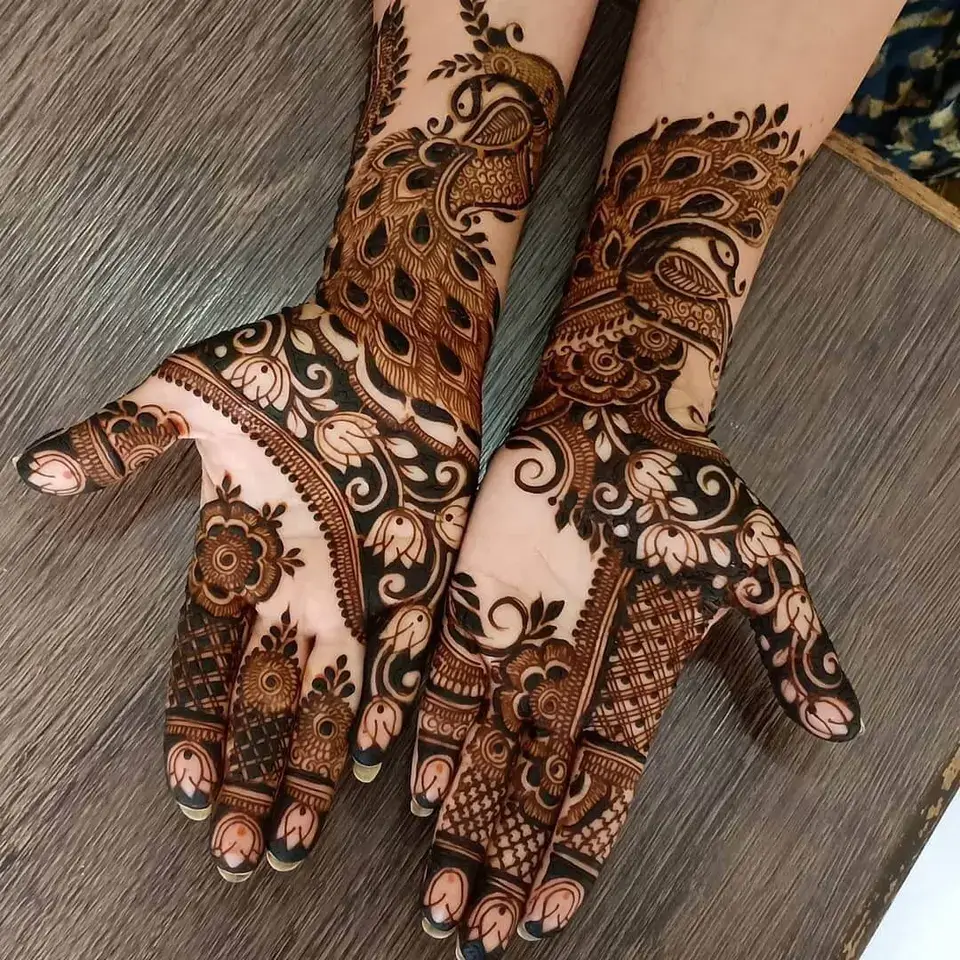 Minimal Bridal Mehndi Design