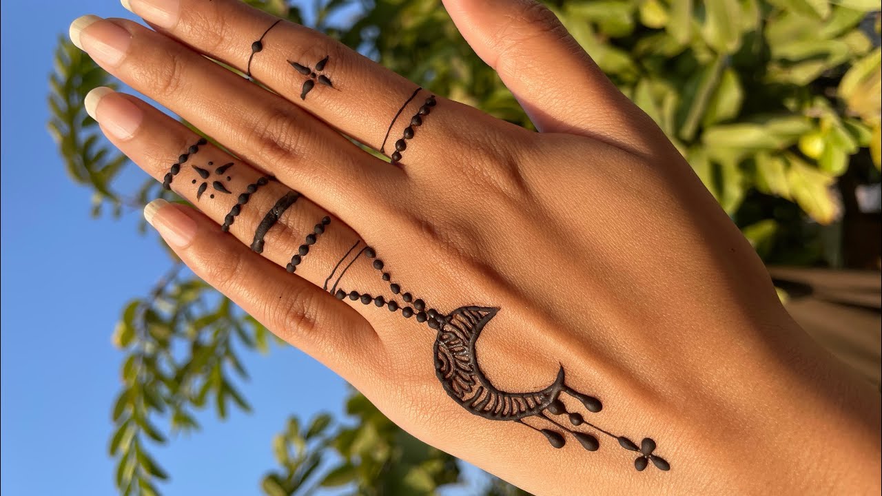 Moon Mehndi Design