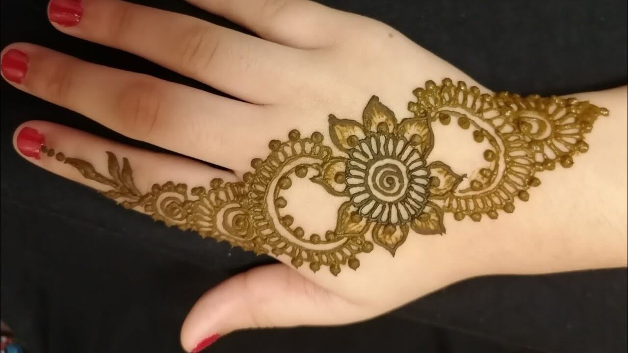 Simple Back Hand Mehndi Design