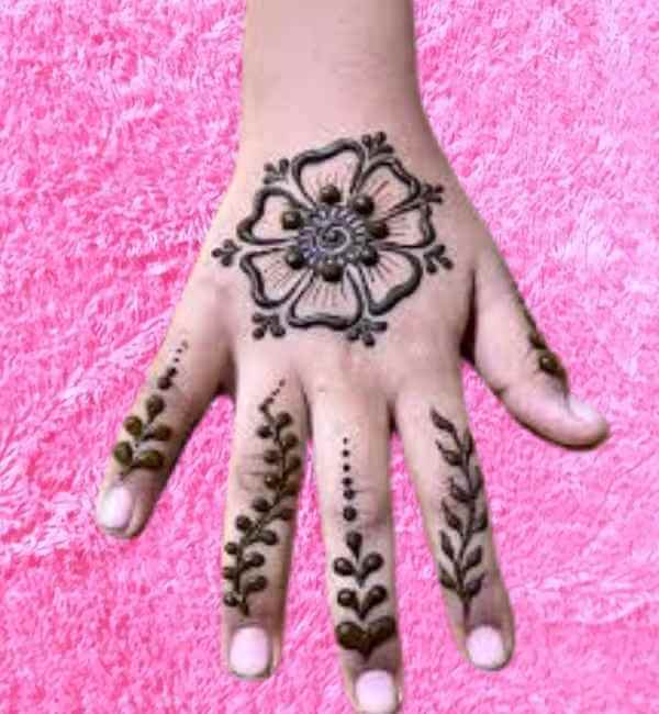 Simple mehndi designs for kids