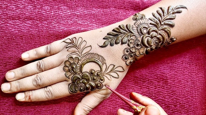 Front hand mehndi