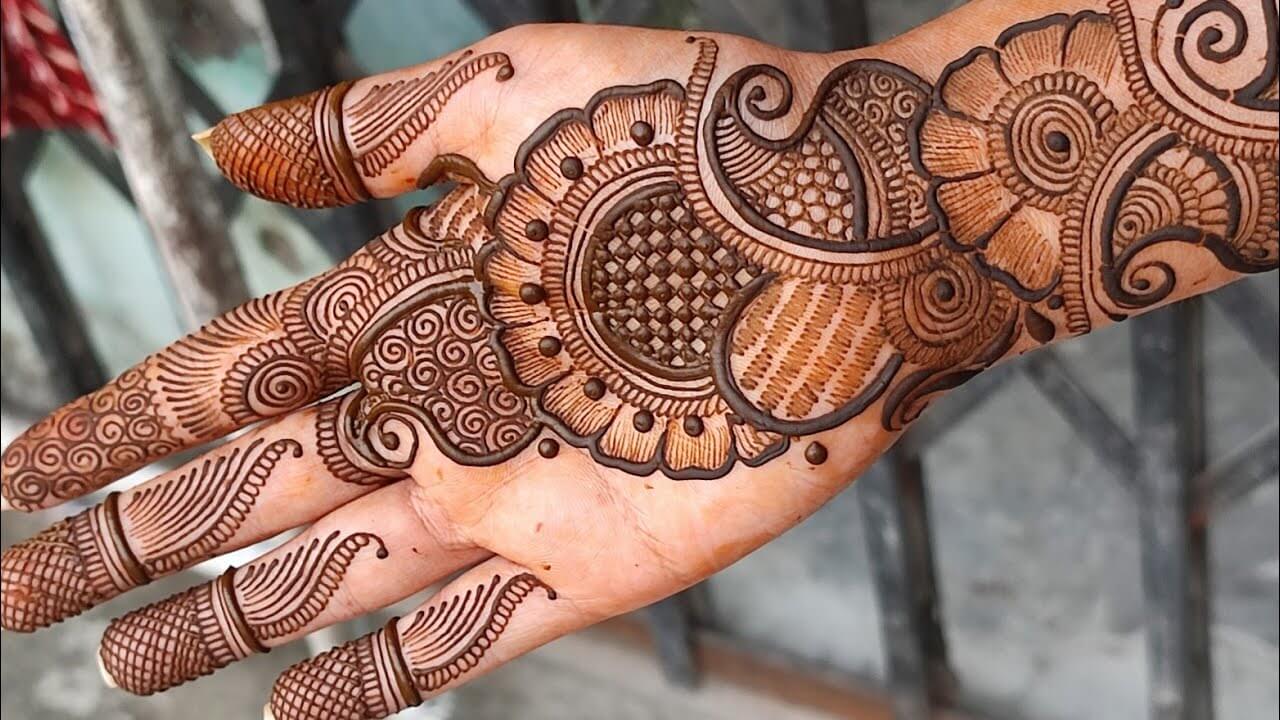 Mehndi Design Front Hand