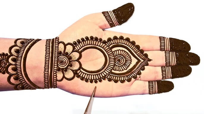 Mehndi Design Front Hand