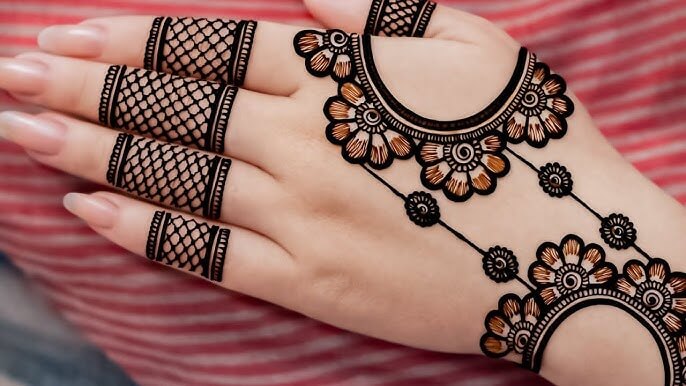 Simple Eid Mehndi Design for Hands
