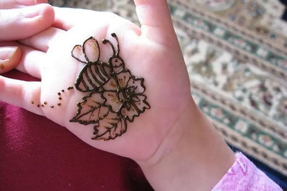 Eid Mehndi Design for Kids