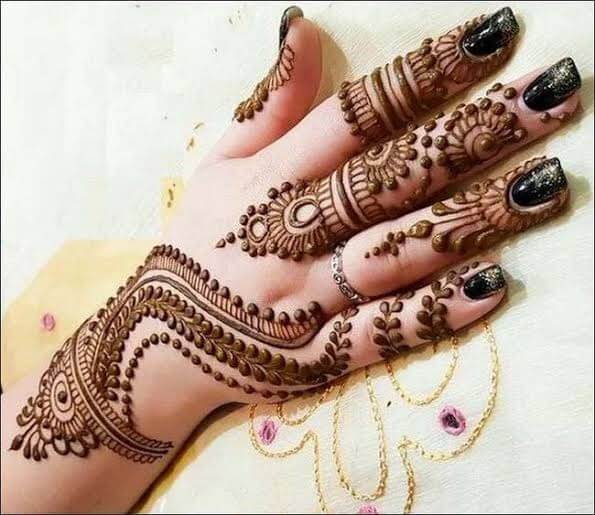 Eid Mehndi Designs Simple and Beautiful