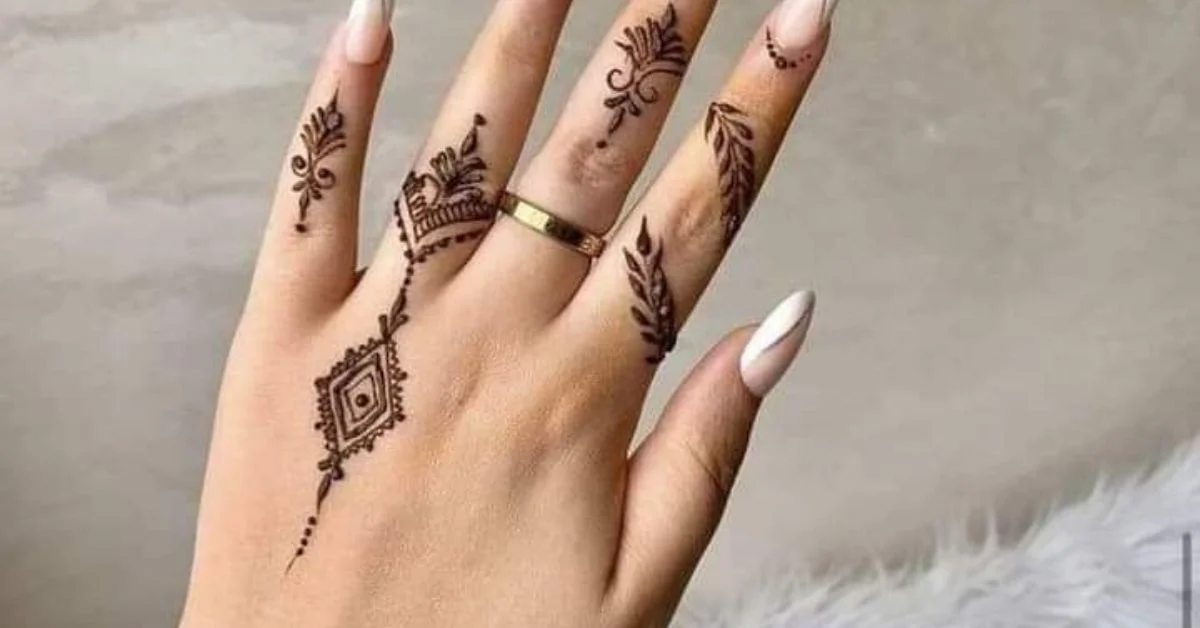 Finger Ring Mehndi