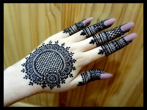 Gol Tikki Mehndi Design Simple