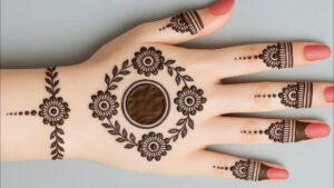 Gol Tikki Mehndi Design Simple