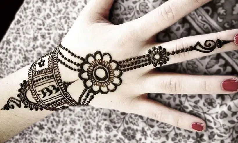 Mehndi Design 2026