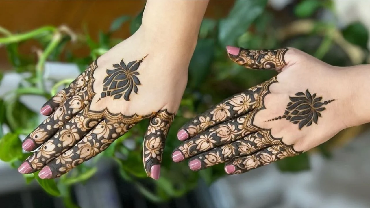 Minimal Mehndi Design