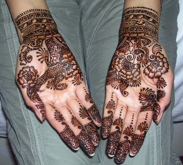Pakistani Mehndi Design for Eid