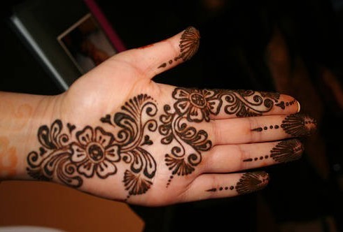 Pakistani Mehndi Design for Eid