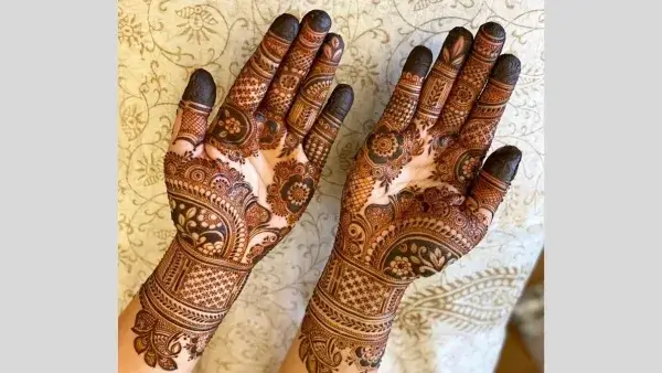 Pakistani Mehndi Design for Eid