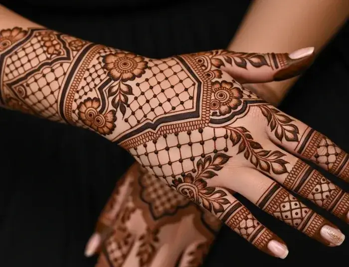 Stylish Mehndi Design 2026