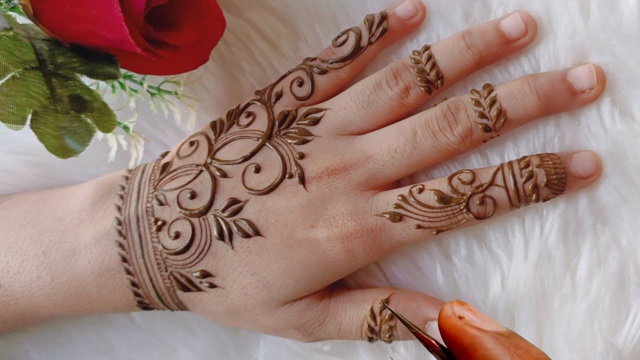 Vine Mehndi Design