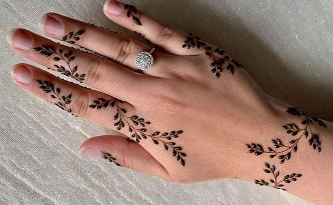 Vine Mehndi Design