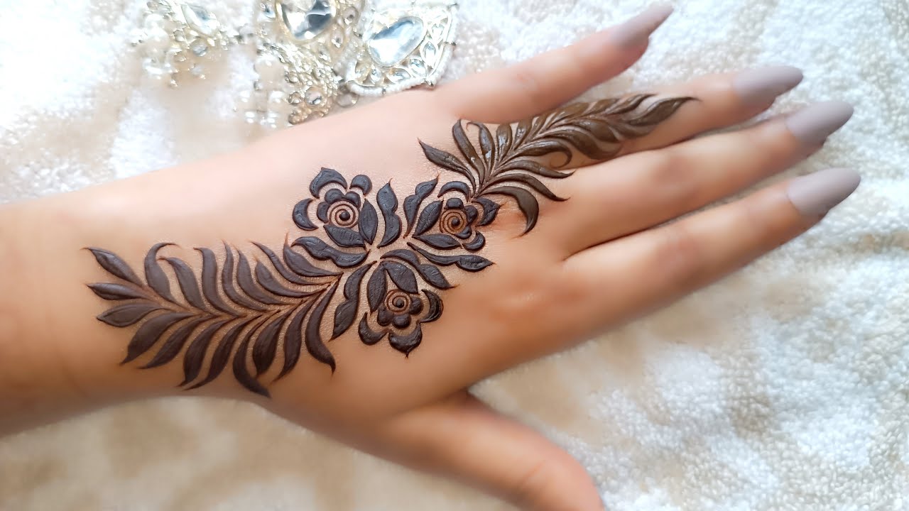 Vine Mehndi Design