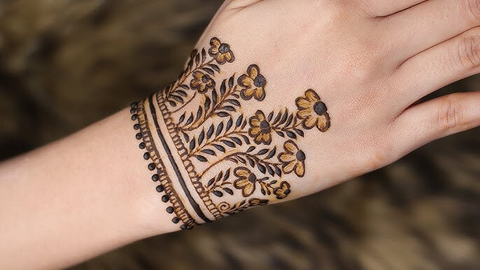 Wrist Mehndi Design Simple