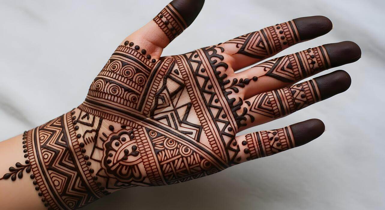 geometric Mehndi Design 2026