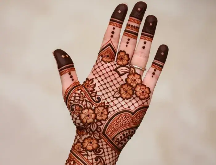geometric Mehndi Design 2026