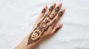Moon Mehndi Design Simple Easy 2026